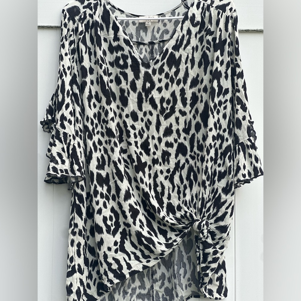 Umgee Leopard Print Ruffle Tunic Top Medium NWOT Boho Tie Front - Picture 3 of 8
